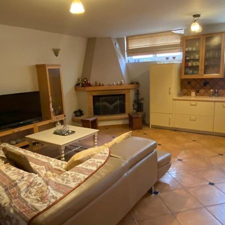 Seaside family apartment - Kalamata Farai Bagian luar foto