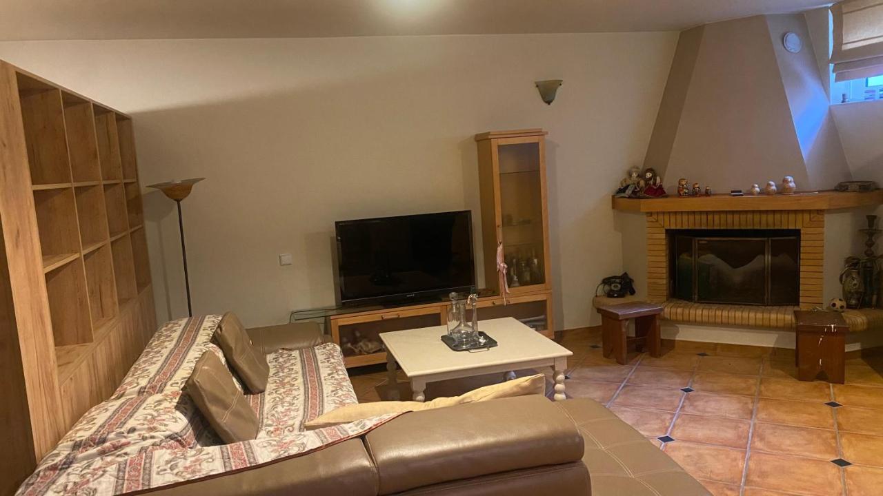 Seaside family apartment - Kalamata Farai Bagian luar foto